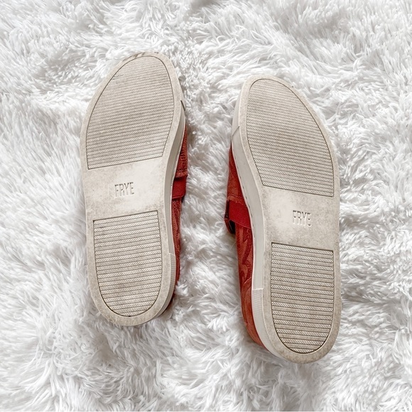 Frye | Slip on Ivy Primrose Sneaker in size 7 - Picture 8 of 12